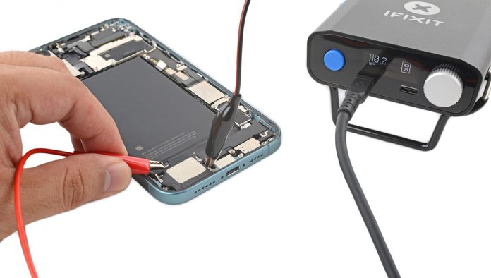 iFixit iPhone 16