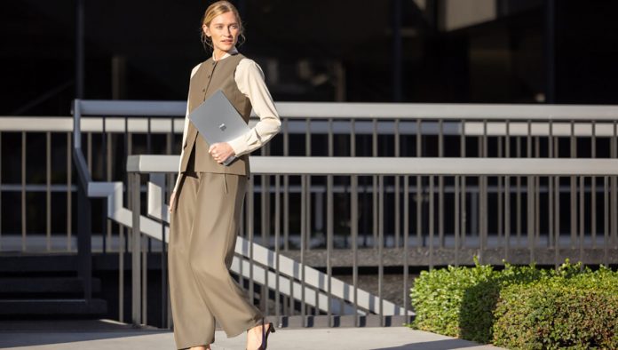 Microsoft Surface Laptop 5G