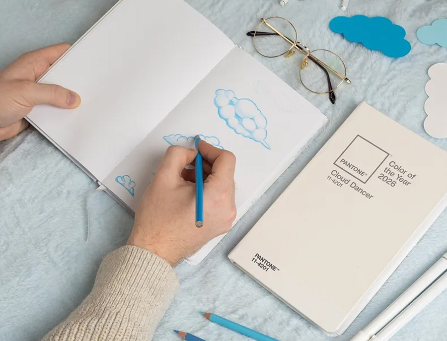 Pantone Cloud Dancer