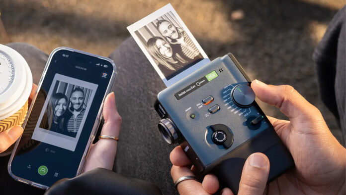 Fujifilm Instax mini Evo Cinema