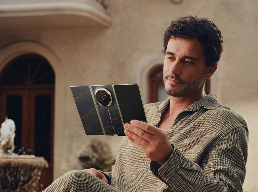 Huawei Mate XT 2